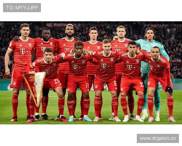 面对拜仁进攻群:乌加特的拦截与覆盖表现 面对拜仁进攻群:乌加特的拦截与覆盖表现