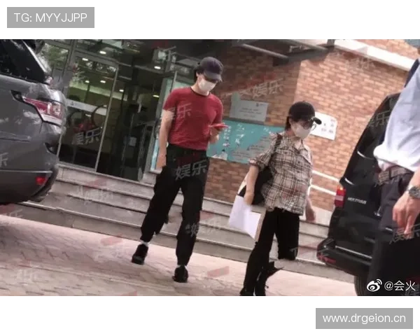 刘璇朋友圈晒的豪宅，隔壁邻居还以为进了五星级酒店呢！